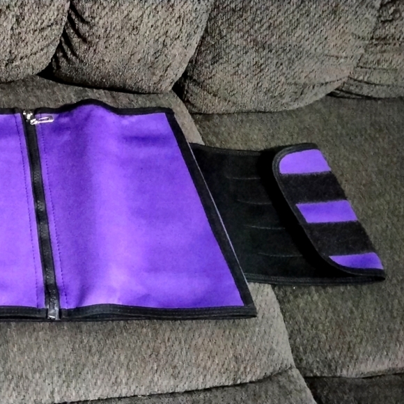 SALE!!!!!!!Waist trainer( that really works & make you sweat) - Picture 2 of 2